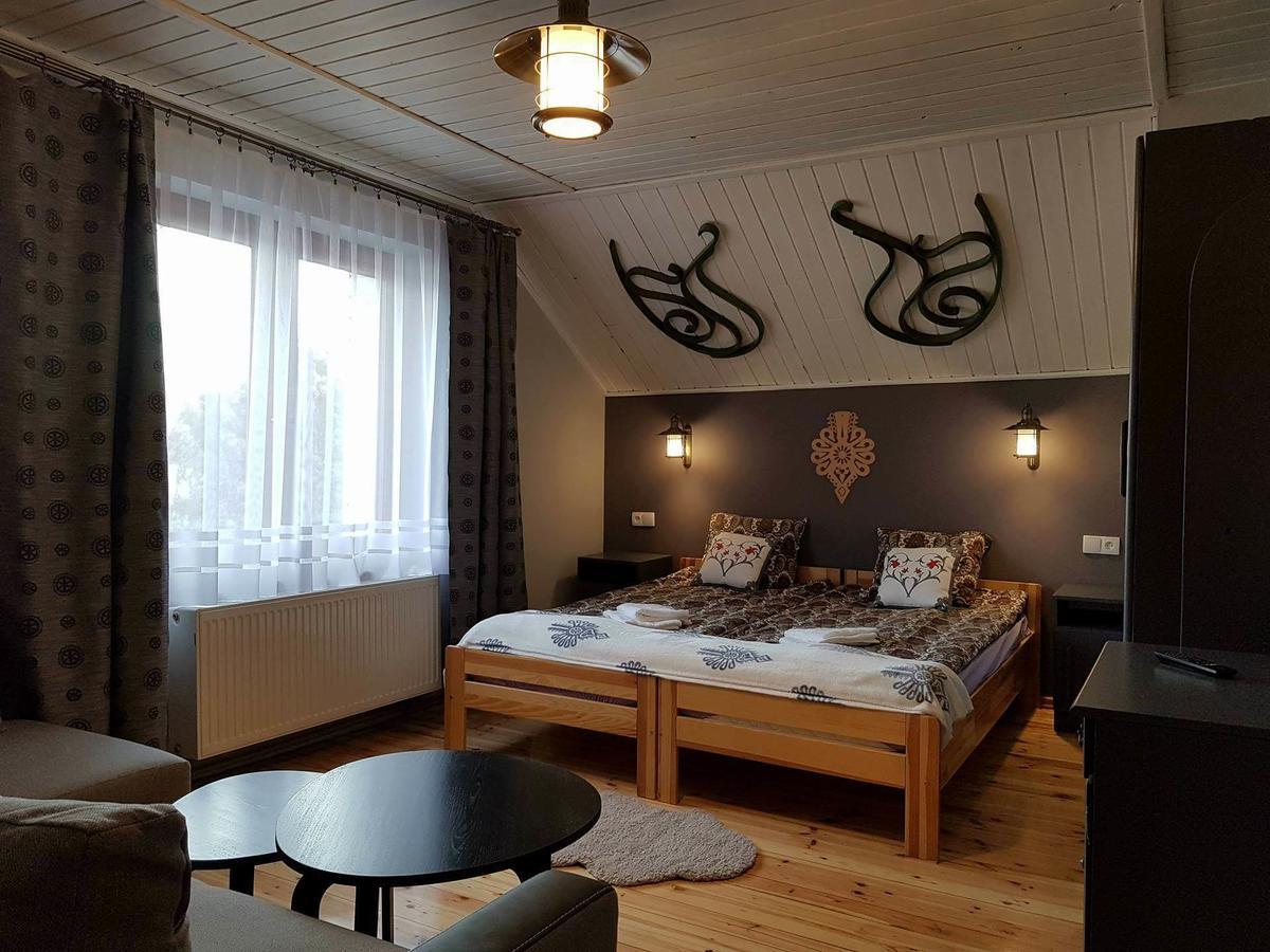Koliba Nad Bialka Czarna Gora Bed and Breakfast Exteriör bild